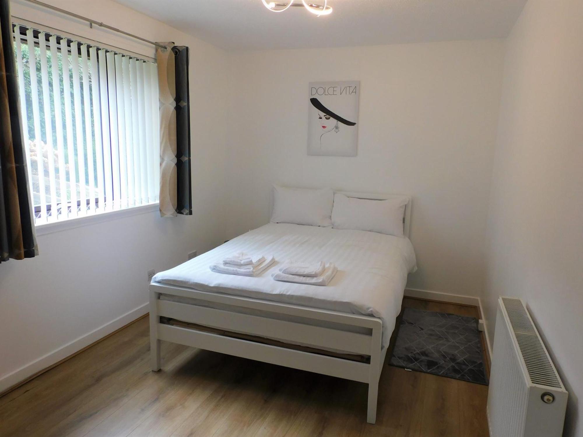 2 Bed Apt On Quiet Cul-De-Sac, Fab Location Paisley Eksteriør billede