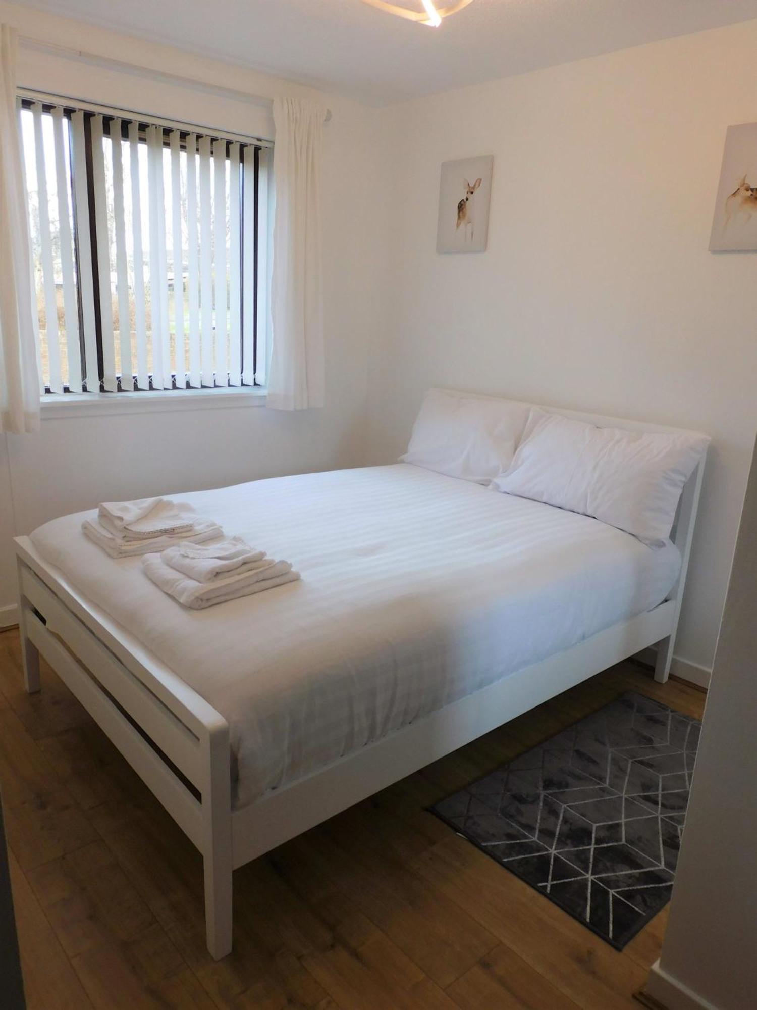 2 Bed Apt On Quiet Cul-De-Sac, Fab Location Paisley Eksteriør billede
